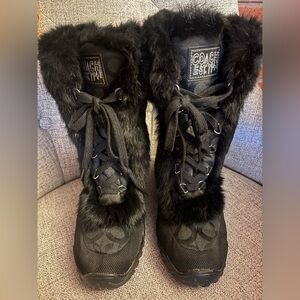 COACH Jenni Women's Black Fur-Trimmed Winter Boots😎